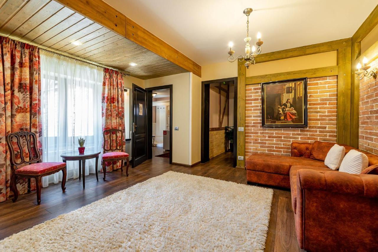 Hotel Casa Freya Buşteni Exterior foto